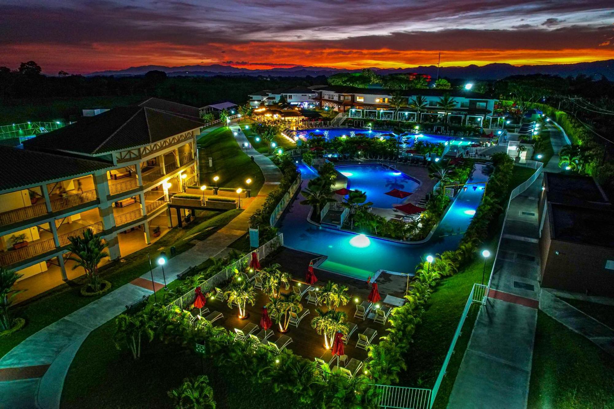 Hotel Campestre Las Camelias Pueblo Tapao Exterior photo